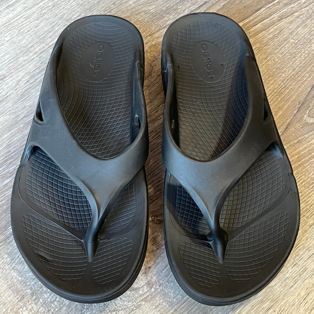 OOFOS OOriginal Recovery Sandals Black Mens 7 Womens 9 EU 40 Thong Flip Flops
